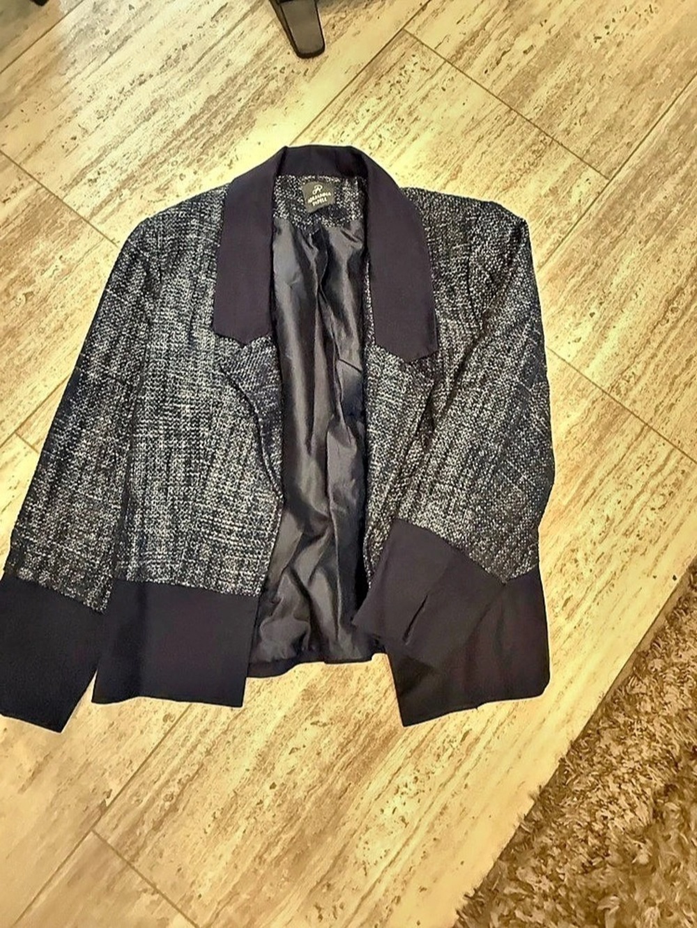 Adrianna Papell Tweed Blazer in navy and white Like New